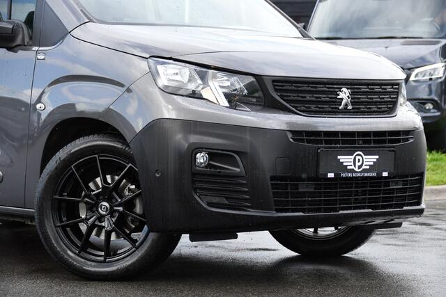 Peugeot PARTNER 1.5 BlueHDI L2 PB Edition Camera, Cruise, Carplay, Trekhaak, Sensoren, 130pk, Automaat, Multimedia, Uniek!