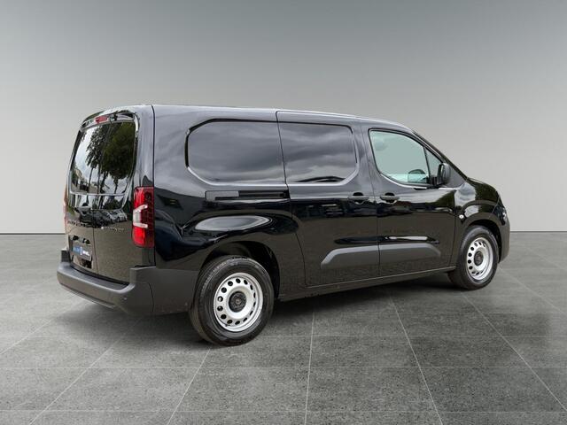 Peugeot PARTNER e-Partner L2 50kWh 136pk | ACTIE | 8 jaar garantie | 2-zits | Houten afwerking laadruimte | Multimedia | Draadloze Apple Carplay en Android Auto | Achteruitrijcamera | Parkeersensoren achter | Digital cockpit | Stuurwielbediening | Bestuurdersstoel comfort | Reservewiel en krik | Tweede sleutel met afstandsbediening | van €31.834 voor 26.495 ex. BTW rijklaar