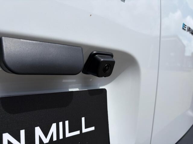 Peugeot PARTNER e-Partner L1 50 kWh 136pk | ACTIE | 8 jaar garantie | 0% financial lease | 2-zits | Houten afwerking laadruimte | Verwarmbare vooruit en voorstoelen en stuurwiel | ECO LED koplampen | Multimedia | Draadloze Apple Carplay en Android Auto | Achteruitrijcamera | Parkeersensoren achter | Digital cockpit | Stuurwielbediening | Bestuurdersstoel comfort met armsteun | Tweede sleutel met afstandsbediening | Trekhaak voorbereiding | Reservewiel | van €31.365 voor €26.350 ex. BTW rijklaar – foto 10