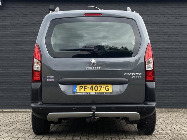 Peugeot PARTNER TEPEE 1.2 PureTech Allure 110 pk | navigatie | panoramadak | trekhaak | camera | 5 persoons | 2 schuifdeuren