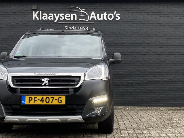 Peugeot PARTNER TEPEE 1.2 PureTech Allure 110 pk | navigatie | panoramadak | trekhaak | camera | 5 persoons | 2 schuifdeuren