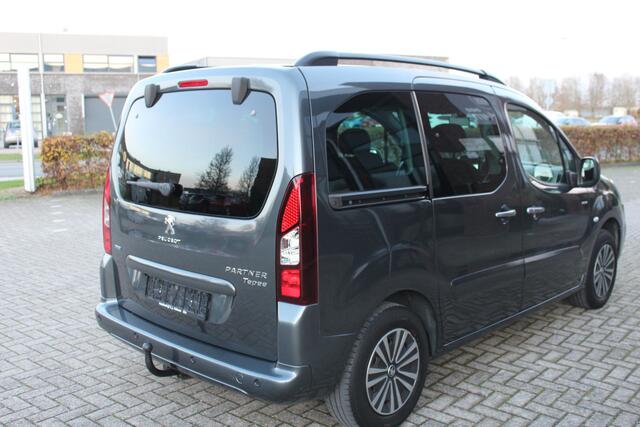Peugeot PARTNER TEPEE Style 1.2 PureTech Cruise-Navi-Camera-Carplay-Trekhaak 50.000 Km !!
