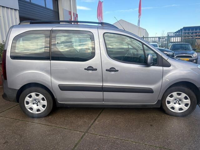 Peugeot PARTNER TEPEE 1.2 PureTech Active Distributieriem is vervangen! PDC voor en achter, Camera, Clima, Navi