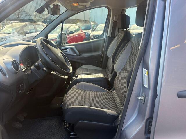 Peugeot PARTNER TEPEE 1.2 PureTech Active Distributieriem is vervangen! PDC voor en achter, Camera, Clima, Navi