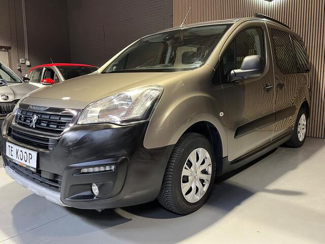 Peugeot PARTNER TEPEE 1.2 PureTech Allure Navi.ClimaC.CruiseC.Panodak.Trekhaak.LMV!!!