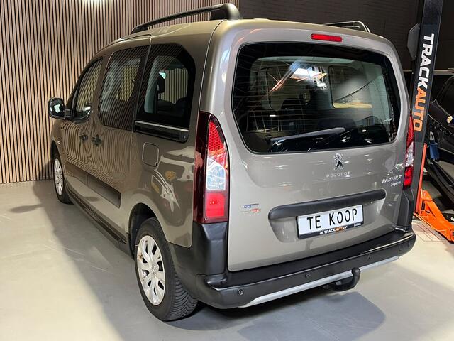 Peugeot PARTNER TEPEE 1.2 PureTech Allure Navi.ClimaC.CruiseC.Panodak.Trekhaak.LMV!!!