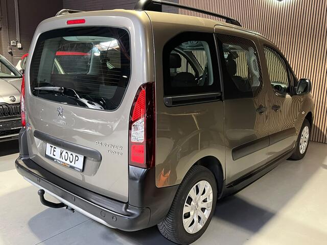 Peugeot PARTNER TEPEE 1.2 PureTech Allure Navi.ClimaC.CruiseC.Panodak.Trekhaak.LMV!!!