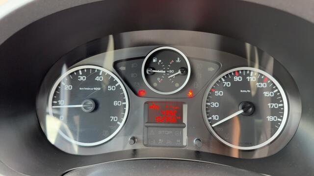 Peugeot PARTNER TEPEE 1.2 PureTech 110PK Allure Camera Navigatie Trekhaak Nieuwe Distributieriem