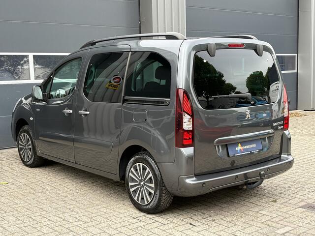Peugeot PARTNER TEPEE 1.2 PureTech Style | Navi | Carplay | PDC | Trekhaak | Cruise Control | Airco | Interesse? Bel of App naar: 06 30 51 05 90