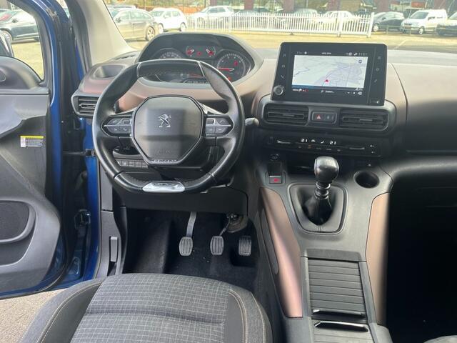 Peugeot Rifter 1.2 130pk GT Line 7-peroons Navi Carplay Camera Airco(ECC)