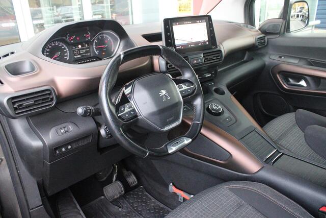 Peugeot Rifter 1.2 130PK AUTOMAAT GT-LINE | PANORAMA DAK INCL. BAGAGE DEK | TREKHAAK | NAVIGATIE | APPLE CARPLAY/ANDROID AUTO | PARKEERSENSOREN ACHTER | LICHTMETALEN VELGEN | CLIMATE CONTROL | CRUISE CONTROL | DAB+ RADIO |