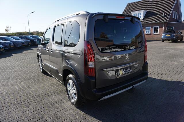 Peugeot Rifter 1.2 PURETECH AUTOMAAT ALLURE PACK LUXE!! 5 PERSOONS 5 STOELEN DISTRIBUTIERIEM RECENT VERNIEUWD! CAMERA PANORAMADAK LED AFN.TREKHAAK VOORRUITVERWARMING ANDROID-APPLECARPLAY NAVI KEYLESS PDC V+A ECC AIRCO CRUISECONTROL BLUETOOTH ENZ...
