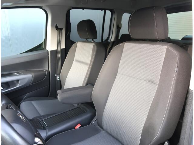 Peugeot Rifter 130 Pk ** AUTOMAAT ** (Toyota ProAce Citroen Berlingo) * Climate & Cruise Control * Trekhaak * L.M. Velgen * Navigatie & Spotify via Apple Carplay / Android Auto * Stoelverwarming * Vierseizoenenbanden Michelin * Vingerhoets; Vierde Generatie Eersteklas S