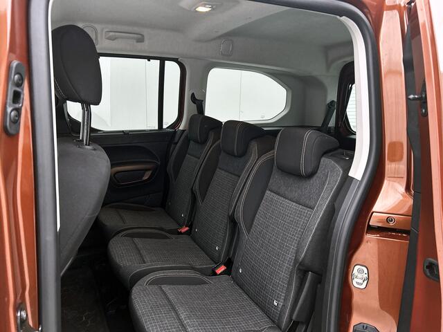 Peugeot Rifter Long 1.2 131PK Automaat GT 7pers. * Distributie vv.bij 95Dkm * / Trekhaak / Airco-ecc. / Pdc+Camera / Navigatie / 2xSchuifdeur / Apk 03-2027