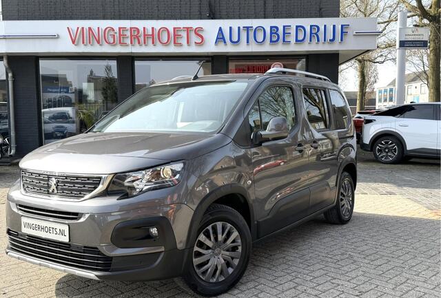 Peugeot Rifter 110 Pk Benzine * Navigatie * Trekhaak * Airco * Parkeer Camera * Cruise Control * Hoge Zit * Vingerhoets; Vierde Generatie Eersteklas Service. Al meer dan 100 jaar een begrip in de Brabantse Kempen,