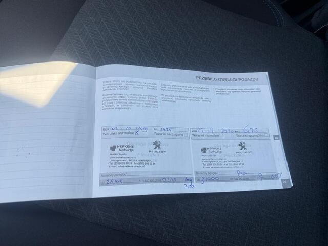 Peugeot Rifter 1.2 Puretech Allure | 7 Persoons | Camera | Navigatie | Cruise Control | Climate Control | DAB | Dealer Onderhouden | 12 Maanden Bovag Garantie