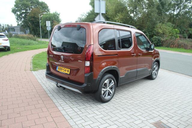 Peugeot Rifter 1.2 Puretech GT-Line Pano-Park Assist-Navi-Camera-Dodehoek Detectie-Trekhaak 37.000 KM