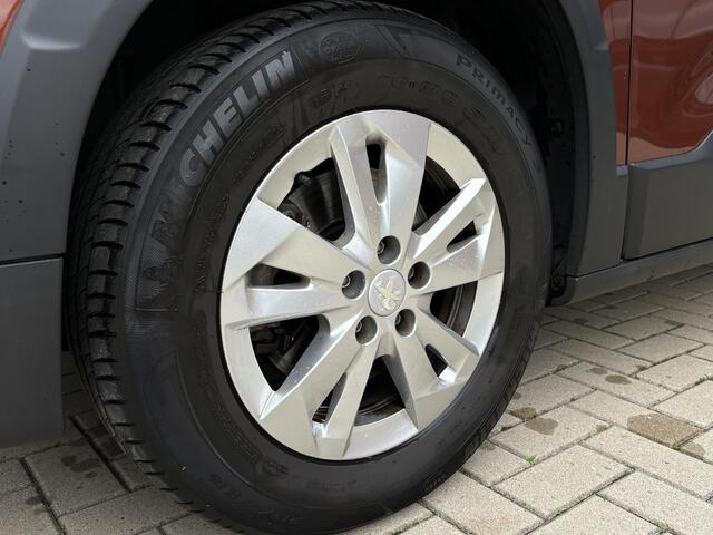 Peugeot Rifter 1.2 Puretech Allure L1 Rolstoelauto, Automaat, 3+1, Achteruitrijcamera, Climate control, Apple Carplay/Android Auto
