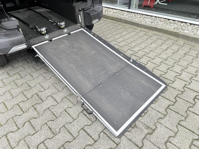Peugeot Rifter 3+1 Rolstoelauto 1.2 Puretech Allure (Mooie ruime 3+1 Rolstoelauto met brede bodemverlaging!)