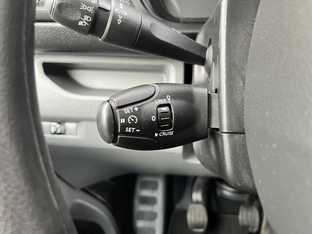 Peugeot Traveller 1.5 BlueHDi XL Marge BTW en BPM vrij!! Airco Cruise controle Navigatiesysteem Personenvervoer 8-Persoons Parkeerhulp achter Apple carplay 1e eigenaar Euro 6 Bpm en Btw vrij voor particulier