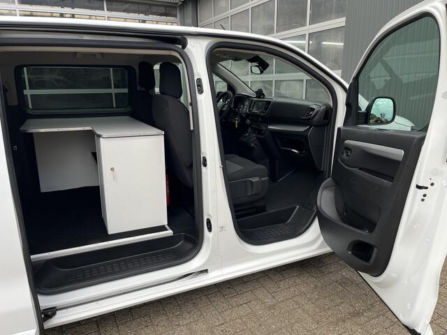 Peugeot Traveller 2.0 BlueHDi Airco Cruise controle Navigatiesysteem 8-Persoons Kantoorinrichting Parkeerhulp achter Apple carplay Euro 6