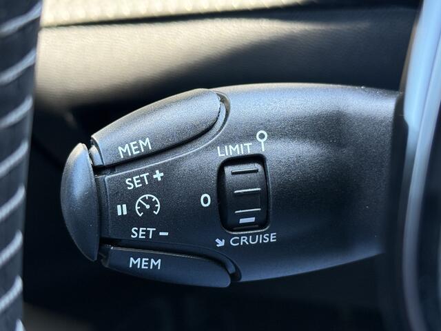 Peugeot e-2008 BWJ 2022 EV 136 PK Active Pack 50 kWh APPLE CARPLAY / ANDROID AUTO / NAVI / CLIMA / CRUISE / LMV / PDC