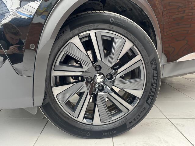 Peugeot e-2008 EV GT Pack 50 kWh | Schuifdak | Stoelverwarming | Carplay |