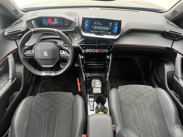 Peugeot e-2008 EV GT Pack 50 kWh | Schuifdak | Stoelverwarming | Carplay |