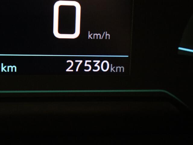 Peugeot e-2008 EV Style 50 kWh