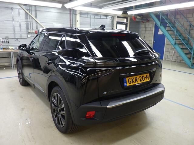 Peugeot e-2008 EV GT 54 kWh