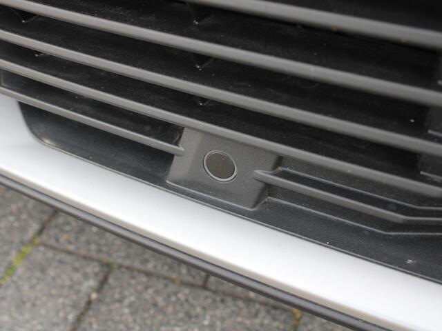 Peugeot e-2008 Allure 54 kWh 156PK Navigatie, Rondomzichtcamera, Adaptieve Cruise Control, Keyless, Stoelverwarming
