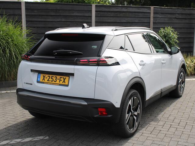 Peugeot e-2008 Allure 54 kWh 156PK Navigatie, Rondomzichtcamera, Adaptieve Cruise Control, Keyless, Stoelverwarming