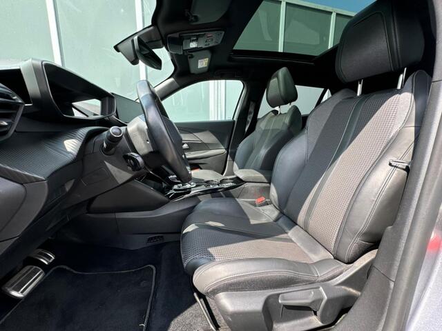 Peugeot e-2008 EV GT Pack 50kWh || Pano || 3 Fase || Keyless