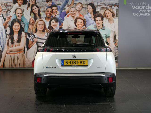 Peugeot e-2008 EV GT Pack 50 kWh *Elektrisch schuif/kanteldak* - Navi, airco, stoelverwarming, adaptive cruise