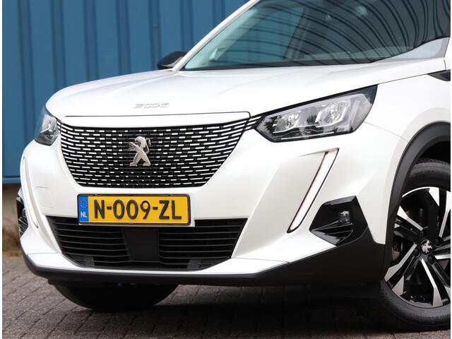 Peugeot e-2008 EV Allure Pack 50 kWh 136PK | AppleCarPlay/AndroidAuto | Camera | Climate Control | Navigatie | Cruise Control | Keyless | Stoelverwarming | FULL LED | LMV | Privacy Glass |