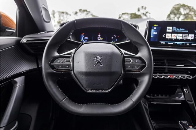 Peugeot e-2008 EV Allure Pack 50 kWh | Trekhaak | Camera | LED