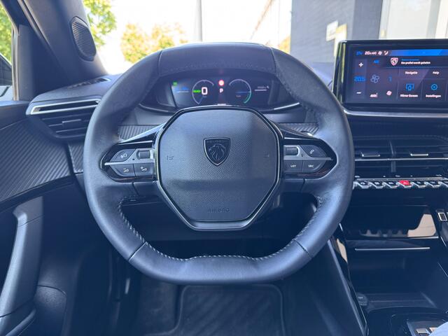 Peugeot e-2008 EV Allure 54 kWh | Navigatie | Camera | Cruise control |