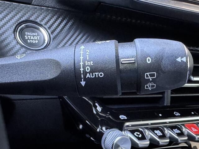 Peugeot e-2008 EV Allure 54 kWh | Navigatie | Camera | Cruise control |