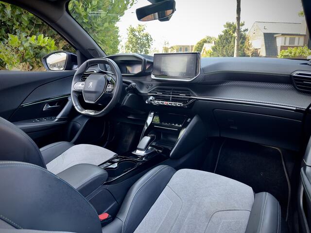 Peugeot e-2008 EV GT PACK 50KWH 97D.KM PANOADAK LEDER NAVI CAMERA-360 APPLE-CARPLAY LED LMV PDC