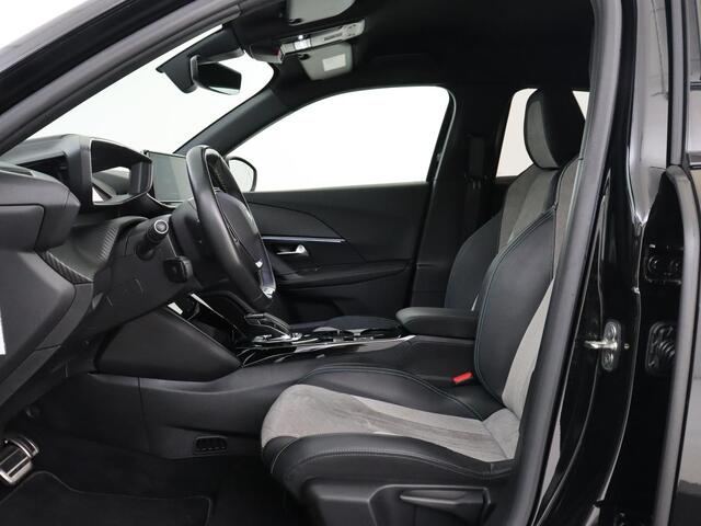 Peugeot e-2008 EV GT Pack 50 kWh | Stoelverwarming | Alcantara | Adaptive cruise | Camera | Carplay | Navigatie | Keyless | Digital Cockpit | Dodehoek detectie | Climate control