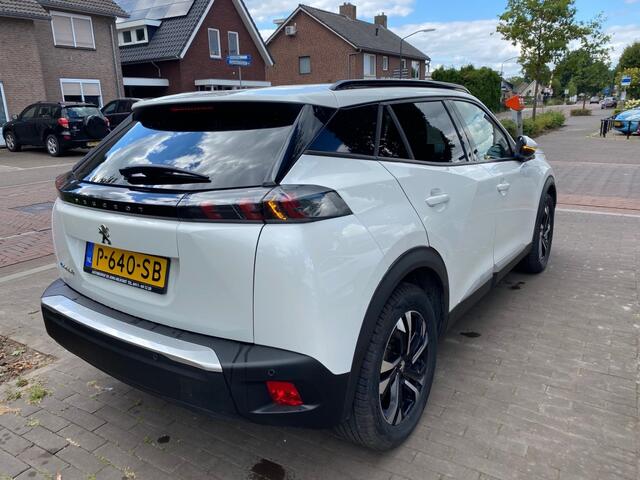 Peugeot e-2008 EV 50 KWH / PARELMOER / CARPLAY / CRUISE CTR. / 17'' LM-VELGEN