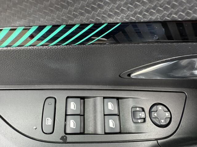 Peugeot e-2008 EV Blue Lease Allure 50 kWh , 3-Fase, SOH 96%, 3D Camera, Keyless