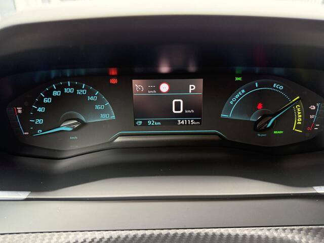 Peugeot e-2008 EV Blue Lease Allure 50 kWh , 3-Fase, SOH 96%, 3D Camera, Keyless