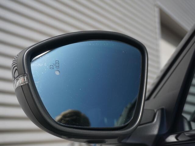 Peugeot e-2008 EV GT 50 kWh Winterpakket