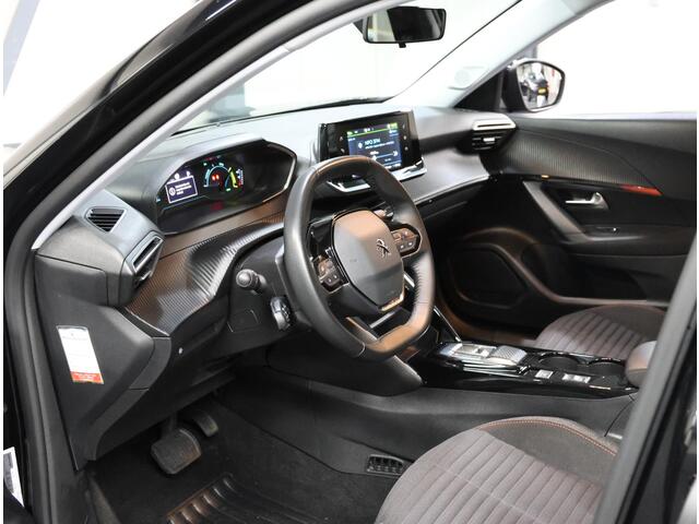 Peugeot e-2008 Active 50kWh 136PK | 1ste eigenaar | 3 FASE | AppleCarPlay/AndroidAuto | Armsteun | Climate Control | Cruise Control | FULL LED | Navigatie | Parkeersensoren | Isofix |