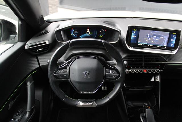 Peugeot e-2008 EV GT 50 kWh - Stoelverwarming - Camera - Pano - Navi - Adaptive Cruise - Blind Spot - Rijklaar