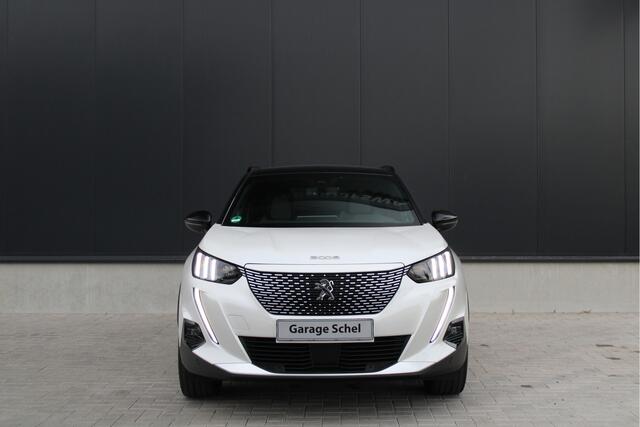 Peugeot e-2008 EV GT 50 kWh - Stoelverwarming - Camera - Pano - Navi - Adaptive Cruise - Blind Spot - Rijklaar
