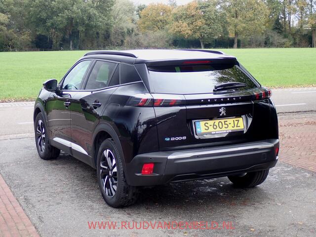 Peugeot e-2008 EV Allure Pack 50 kWh 92%SOH CAMERA/CARPLAY/WARMTEPOMP/STOELVERWARMING