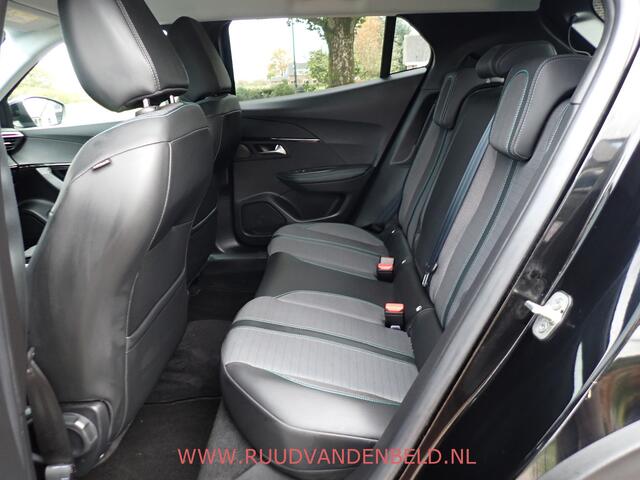 Peugeot e-2008 EV Allure Pack 50 kWh 92%SOH CAMERA/CARPLAY/WARMTEPOMP/STOELVERWARMING
