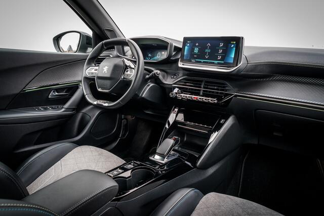 Peugeot e-2008 EV GT Pack 50 kWh | 3 Fase | Adap. Cruise | Carplay | Sportstoelen | Stoelverwarming | LED | Clima